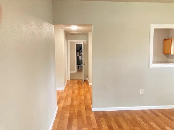 $1,550 | 104 May Avenue, Cleburne, TX 76031