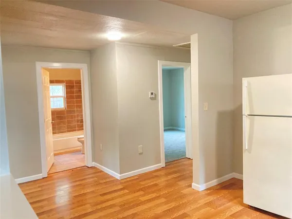 $1,550 | 104 May Avenue, Cleburne, TX 76031