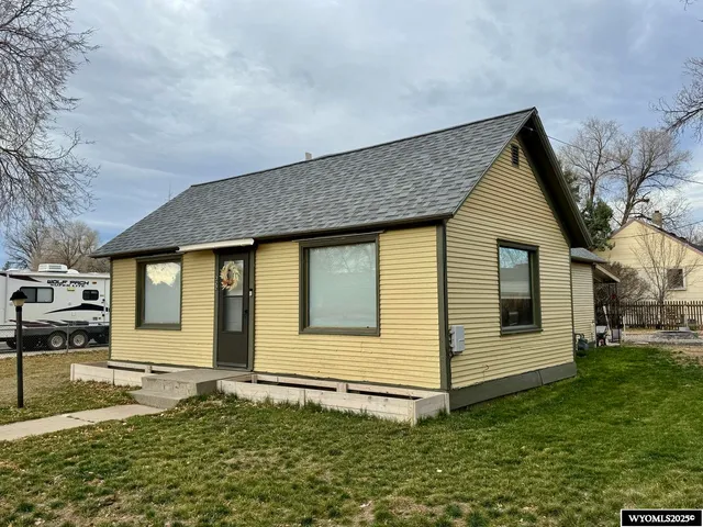 $165,000 | 322 South 3rd Street East, Riverton, WY 82501