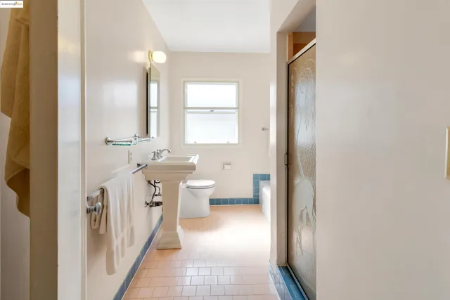 $899,000 | 7415 Circle Hill Drive, Oakland, CA 94605