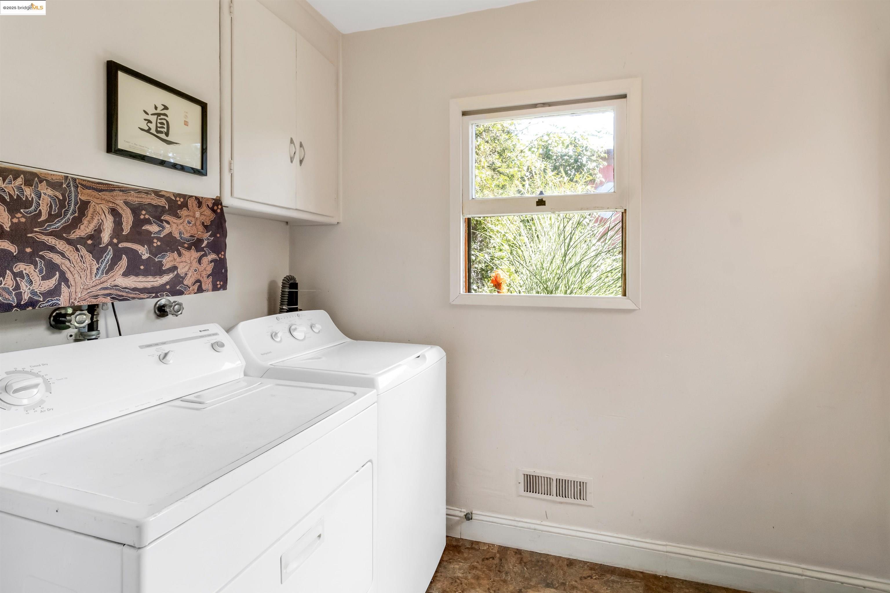 7415 Circle Hill Drive Oakland, CA 94605 - Photo 28 of 42