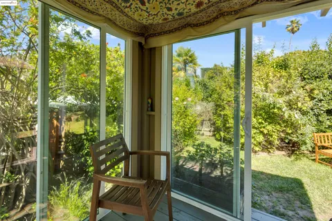 $899,000 | 7415 Circle Hill Drive, Oakland, CA 94605