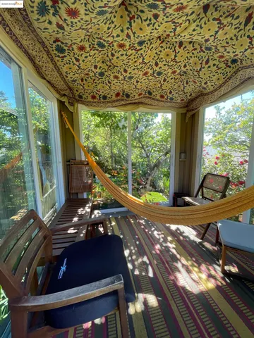 $899,000 | 7415 Circle Hill Drive, Oakland, CA 94605