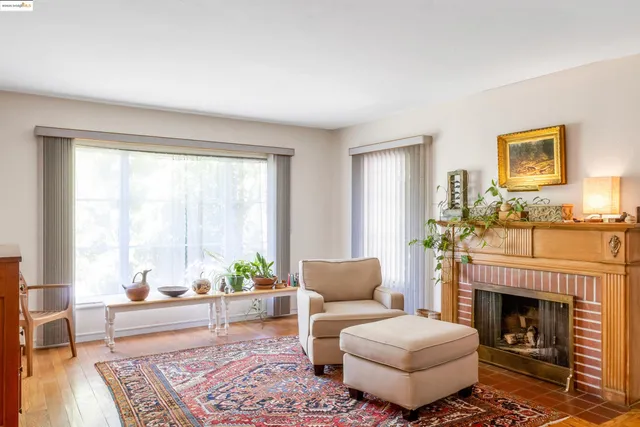 $899,000 | 7415 Circle Hill Drive, Oakland, CA 94605