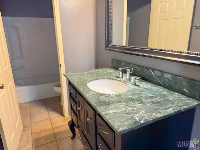 $163,900 | 12157 East Banofax Avenue, Baton Rouge, LA 70814