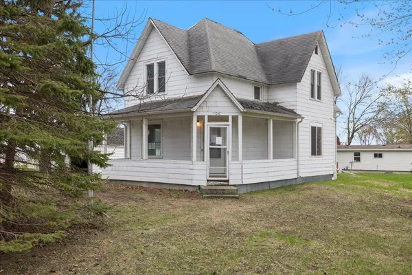$69,900 | 106 East Park Avenue, Buffalo Lake, MN 55314