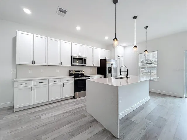 $284,000 | 328 Marion Oaks Course, Ocala, FL 34473