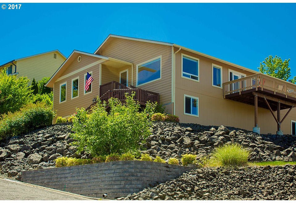 167 Jamie Loop Roseburg, OR 97471 - Photo 1 of 31 Gallery Image 1