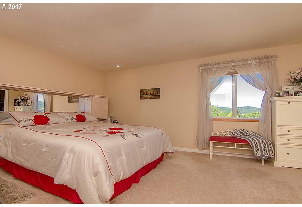 167 Jamie Loop Roseburg, OR 97471 - Photo 21 of 31 Gallery Image 21