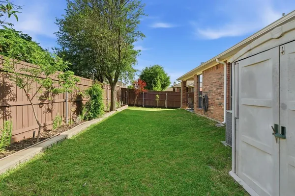 $2,550 | 1442 Furlong Court, Irving, TX 75060