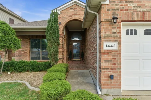 $2,550 | 1442 Furlong Court, Irving, TX 75060