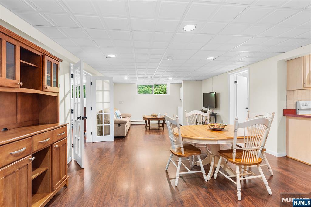 4 Daniel Lane Butler, NJ 07405 - Photo 32 of 47