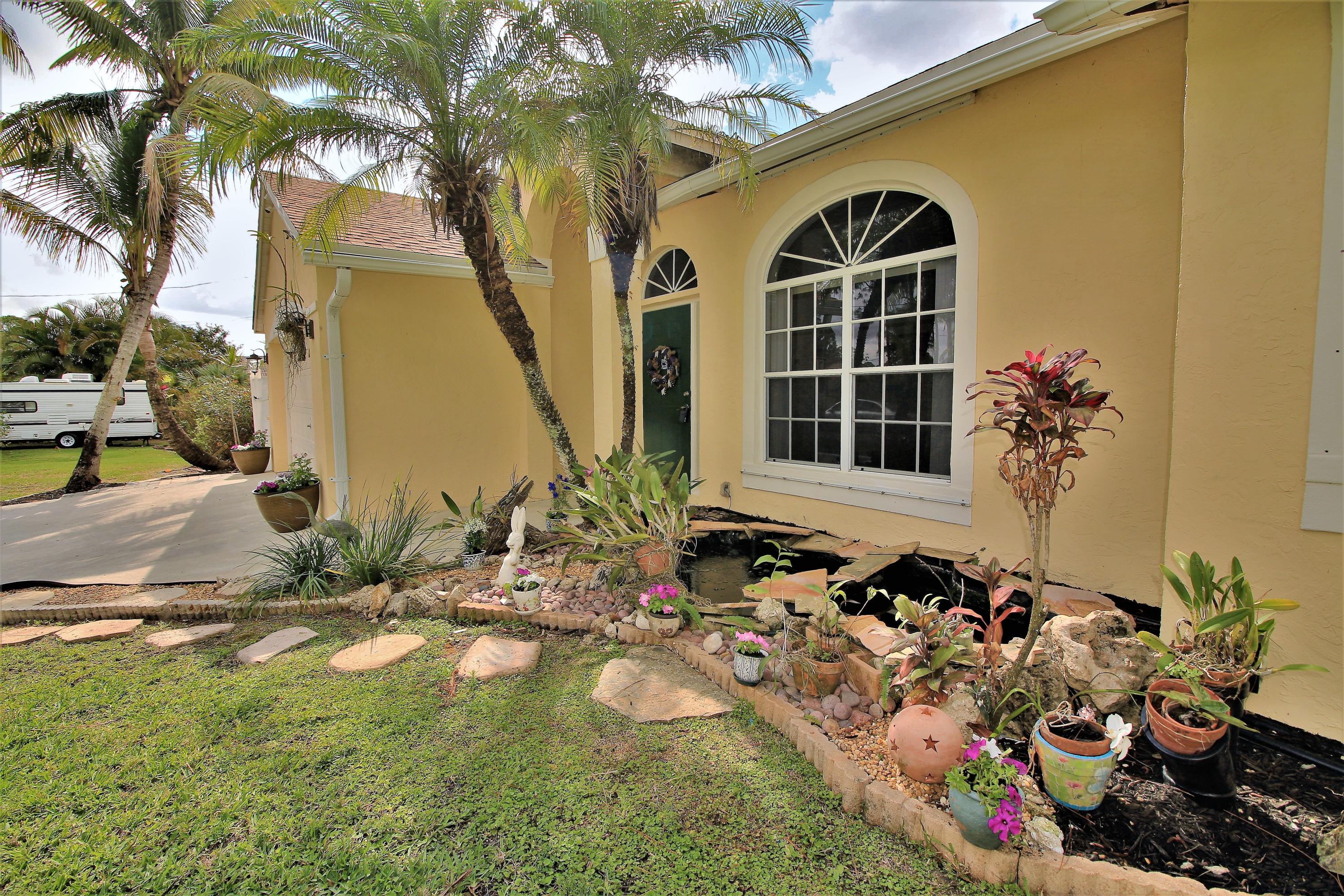 14082 86th Road North Loxahatchee, FL 33470 - Photo 3 of 39 27