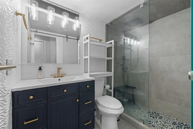 $474,000 | 1228 West Avenue, Unit 704, Miami Beach, FL 33139