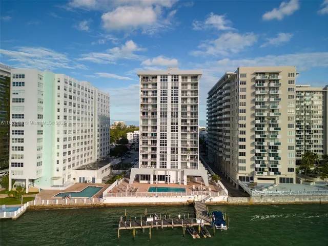 $474,000 | 1228 West Avenue, Unit 704, Miami Beach, FL 33139