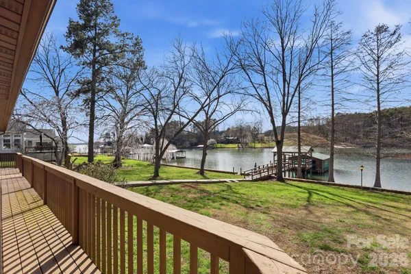 $950,000 | 236 Apache Road, Troutman, NC 28166