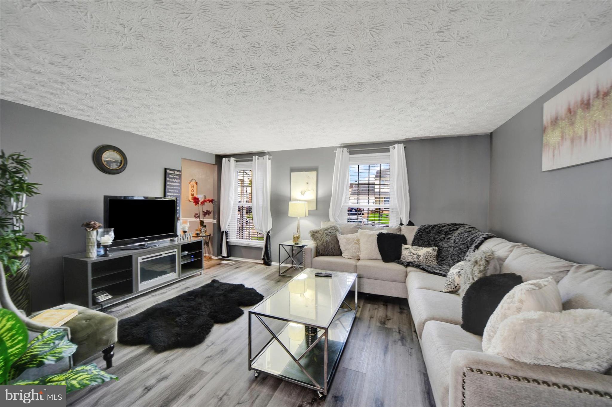 9 1st Light Court Rosedale, MD 21237 - Photo 4 of 29