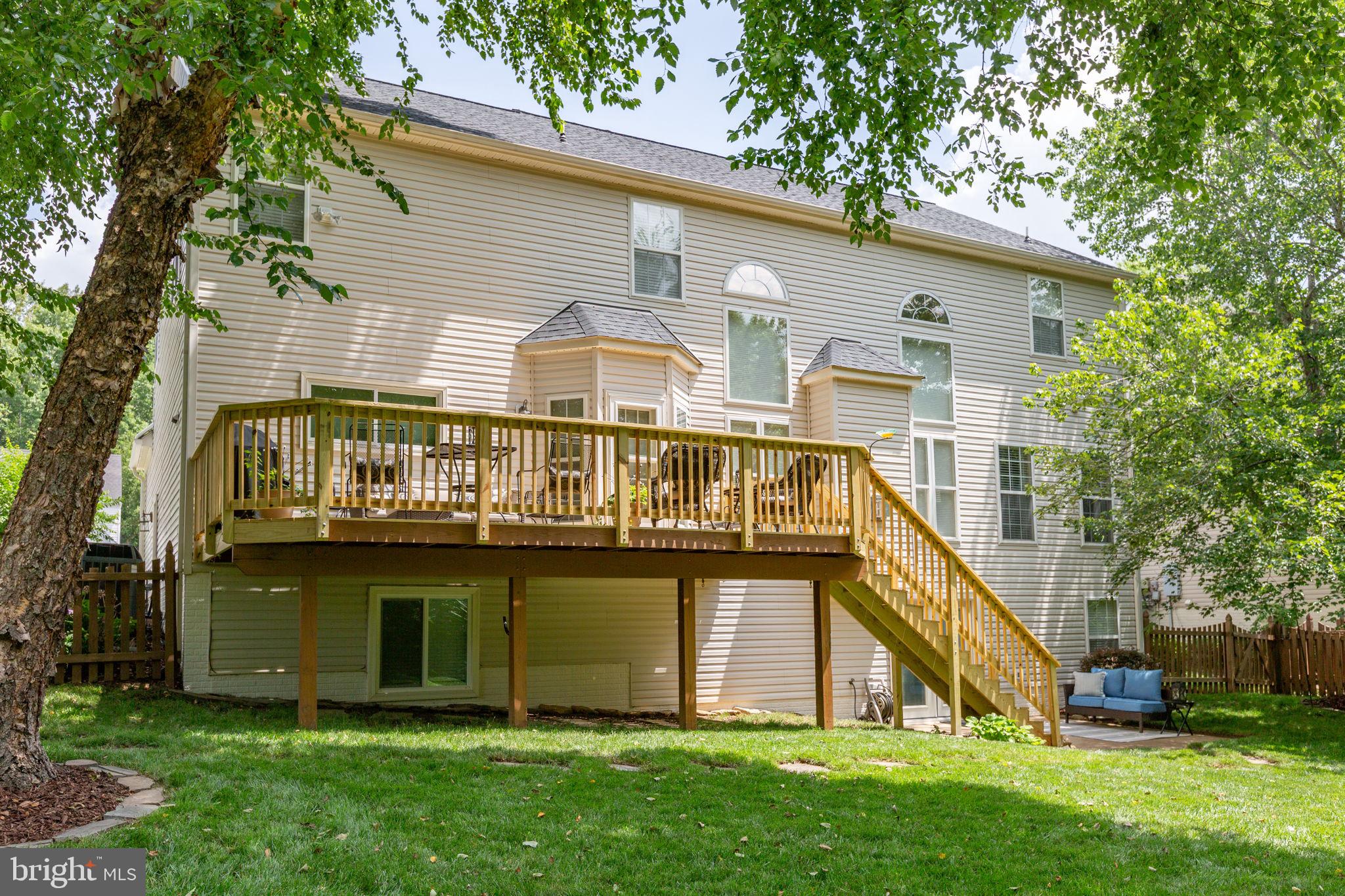 24 Tavern Road Stafford, VA 22554 - Photo 9 of 31 Newly renovated rear deck with stairs