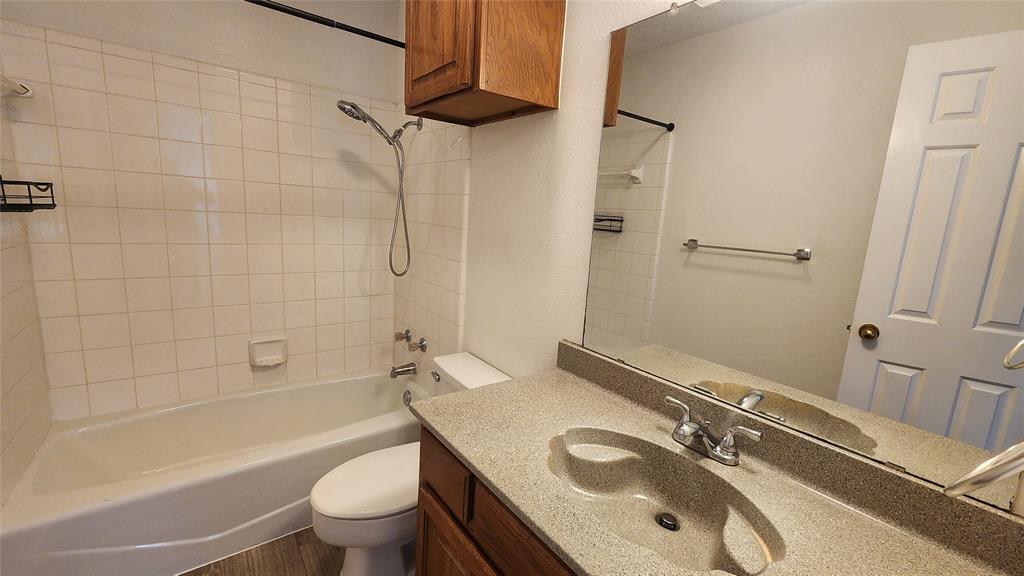 2112 Edwin Street Fort Worth, TX 76110 - Photo 6 of 8