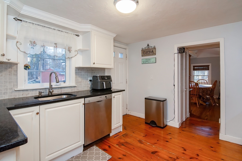 989 Concord Road Marlborough, MA 01752 - Photo 16 of 29 Gallery Image 16