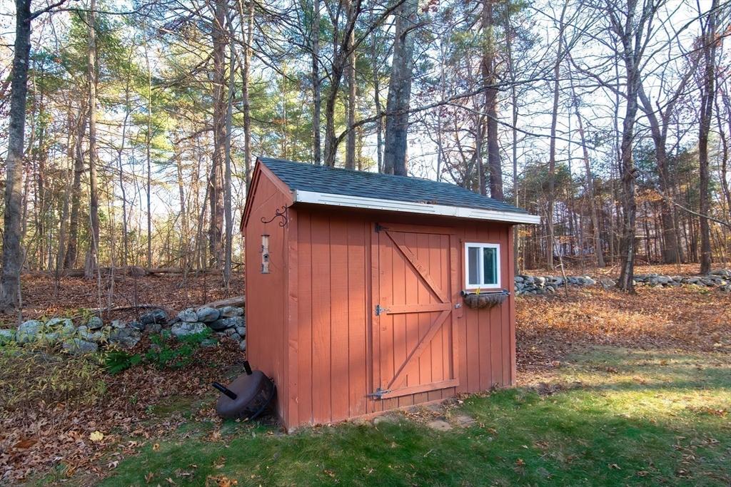 989 Concord Road Marlborough, MA 01752 - Photo 26 of 29 Gallery Image 26