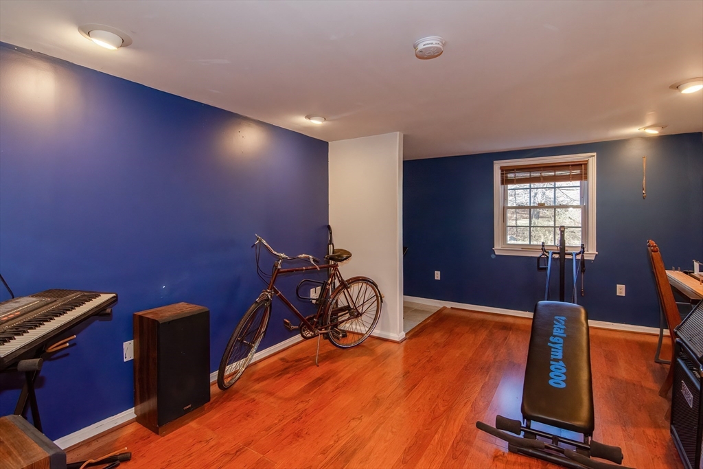 989 Concord Road Marlborough, MA 01752 - Photo 8 of 29 Gallery Image 8