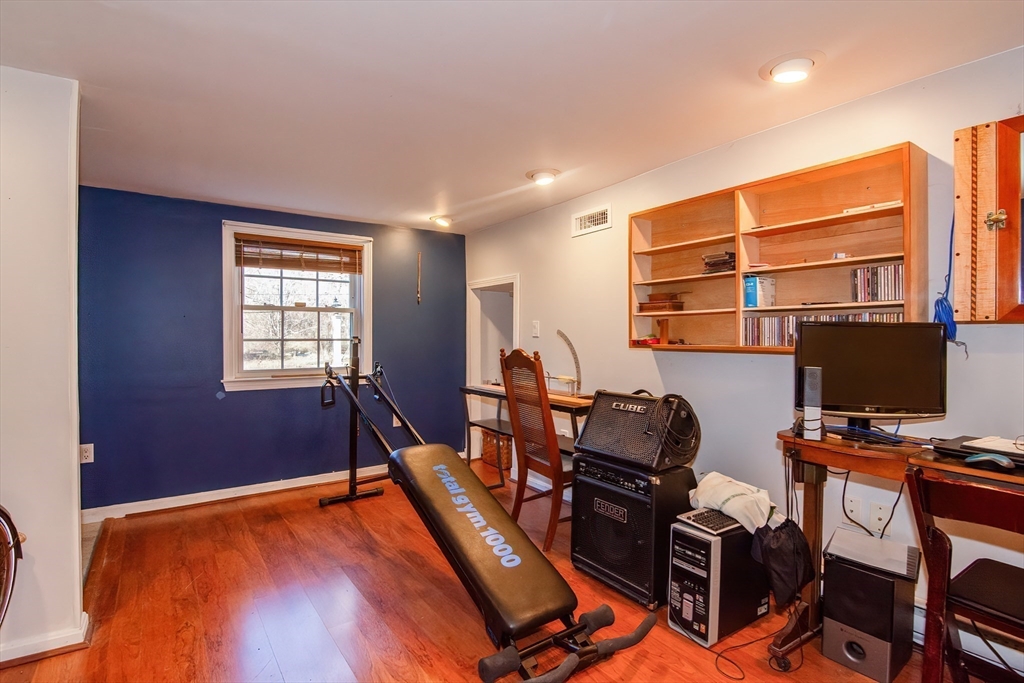 989 Concord Road Marlborough, MA 01752 - Photo 10 of 29 Gallery Image 10