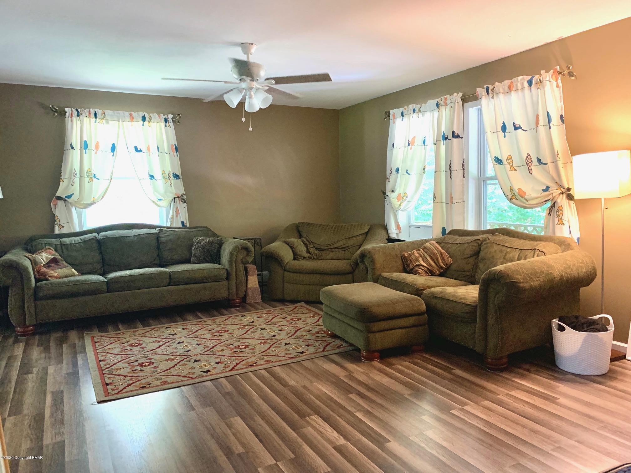 1270 Mountain Road Kunkletown, PA 18058 - Photo 2 of 17 Living Room