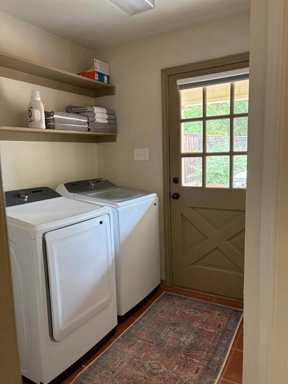 9780 North County Road Frisco, TX 75033 - Photo 31 of 36 a utility room with dryer and washer