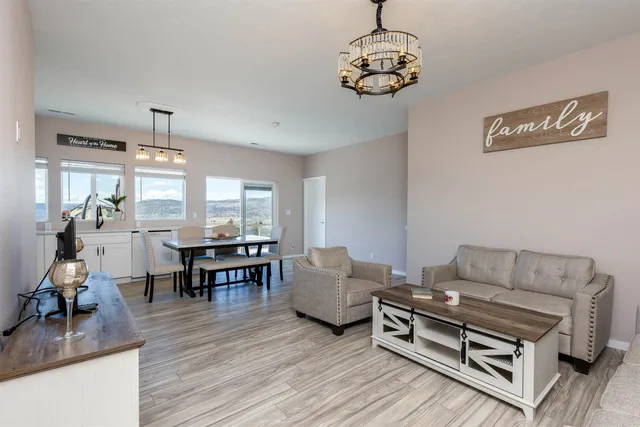 $450,000 | 39725 Overlook Lane North, Seven Bays, WA 99122