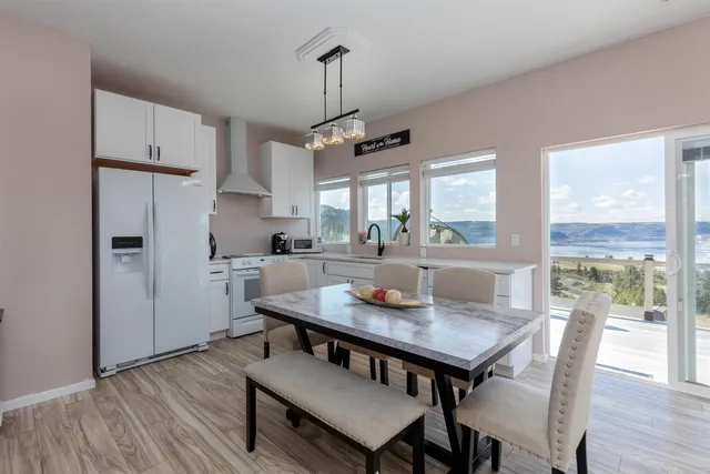 $450,000 | 39725 Overlook Lane North, Seven Bays, WA 99122