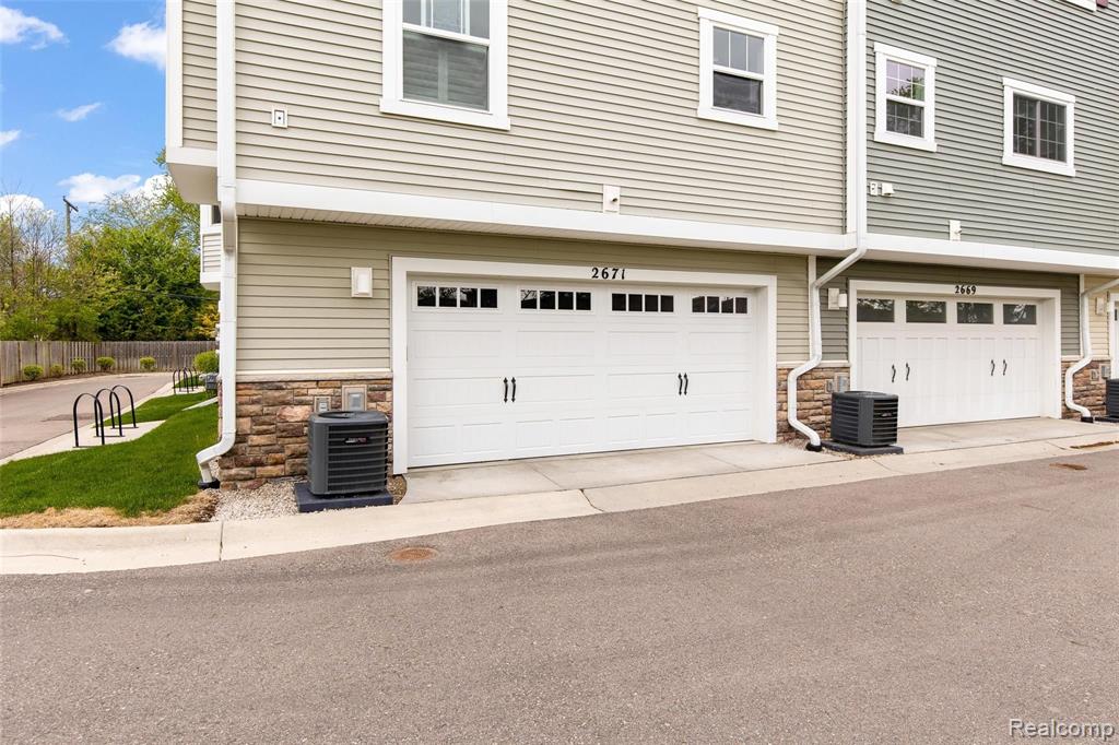 2671 Harvard Road Berkley, MI 48072 - Photo 8 of 42