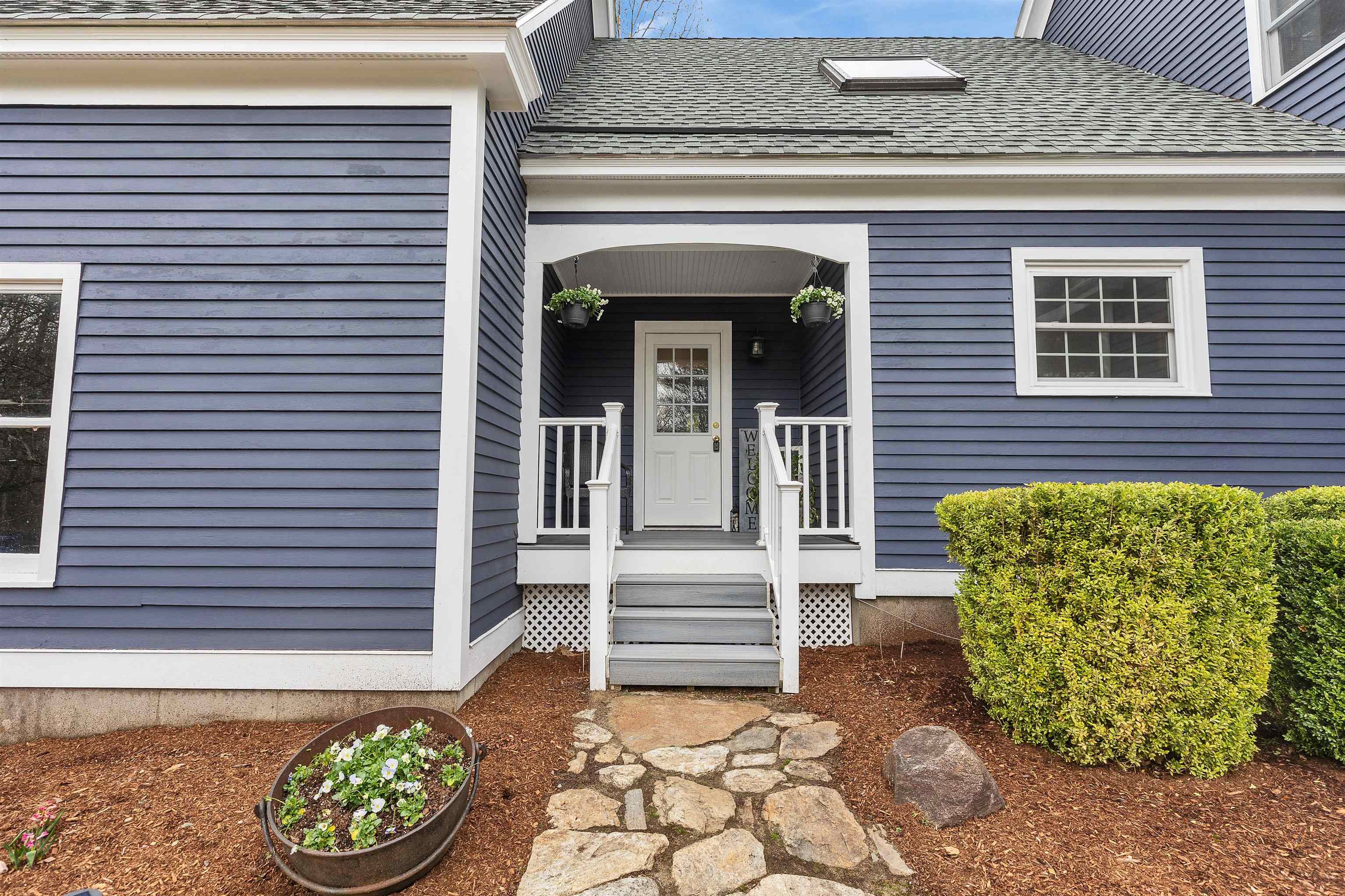 545 Hurricane Road Keene, NH 03431 - Photo 2 of 60