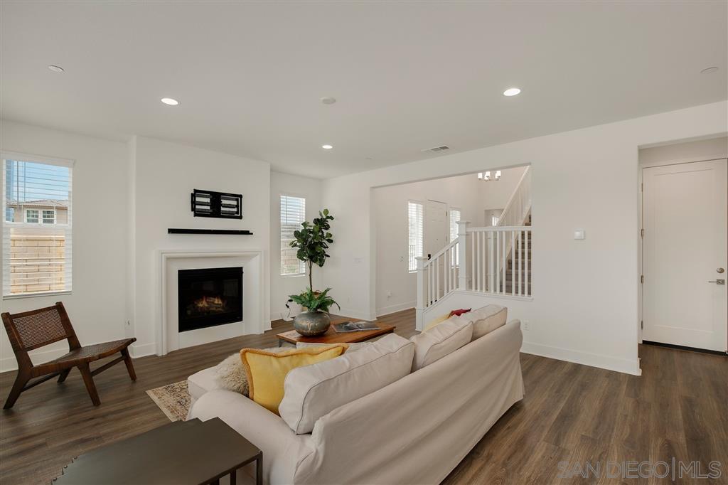 227 Ventasso Way Fallbrook, CA 92028 - Photo 3 of 25