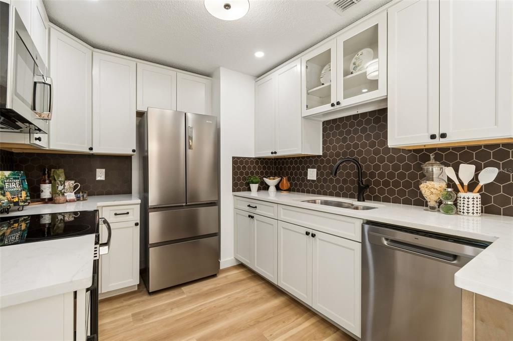 2804 Fulton Street Southwest Largo, FL 33774 - Photo 11 of 33