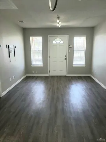 $1,100 | 713 West Dove Avenue, Pharr, TX 78577