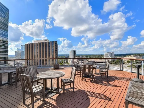 $2,650 | 710 Colorado Street, Unit 8C, Austin, TX 78701
