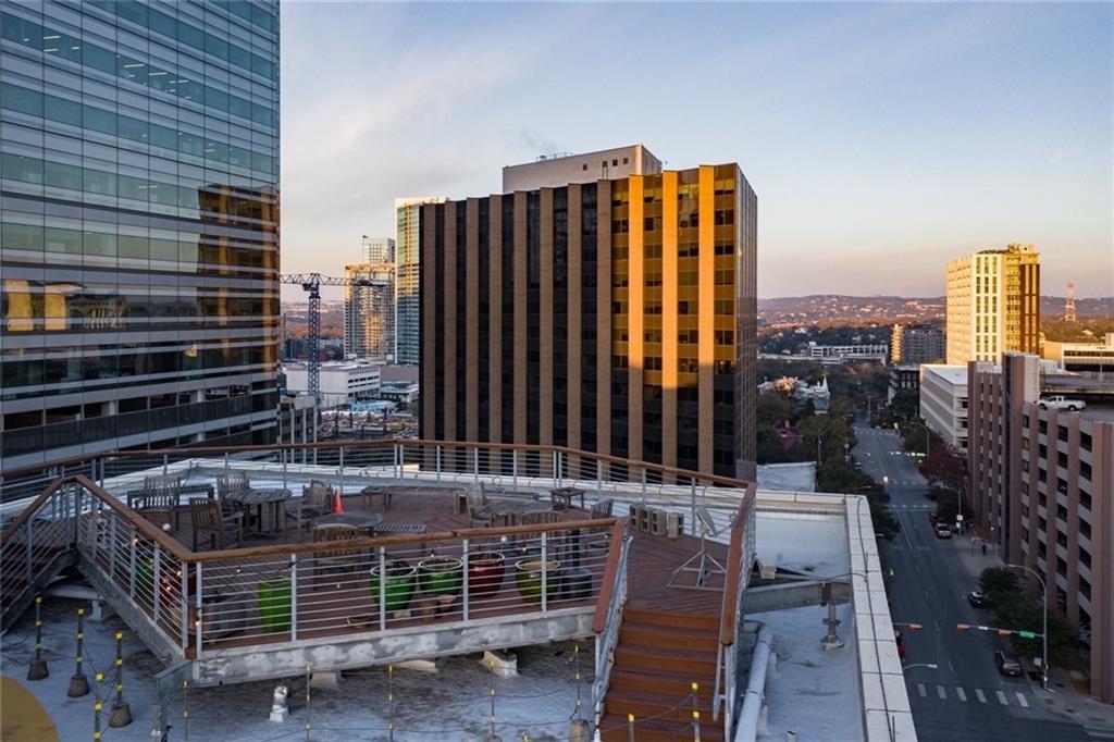 710 Colorado Street, Unit 8C Austin, TX 78701 - Photo 21 of 30 View of city