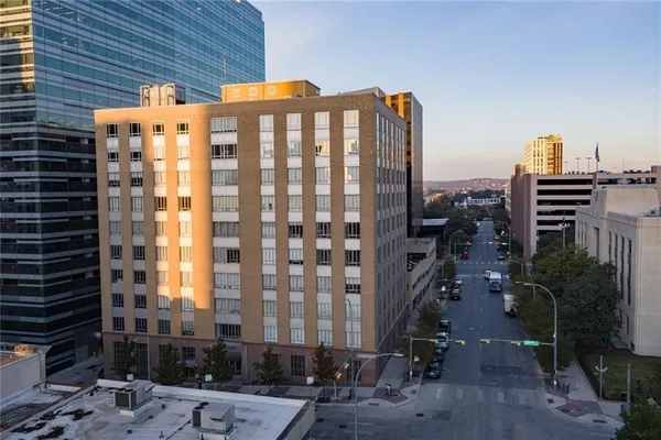 $2,650 | 710 Colorado Street, Unit 8C, Austin, TX 78701