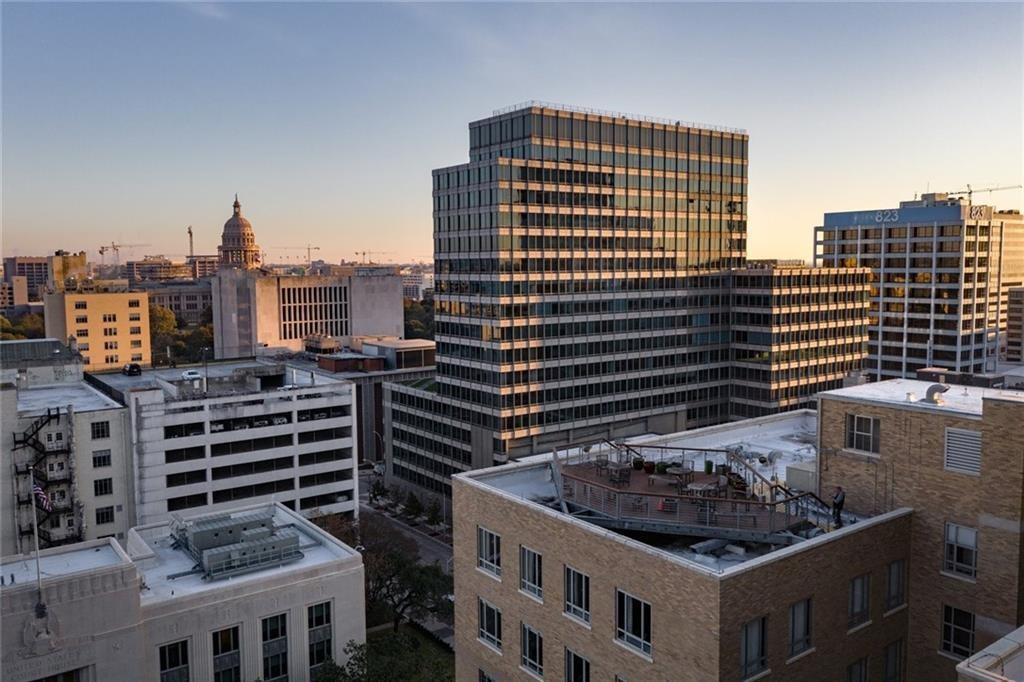 710 Colorado Street, Unit 8C Austin, TX 78701 - Photo 25 of 30 View of city