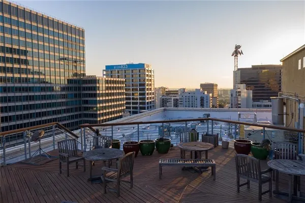 $2,650 | 710 Colorado Street, Unit 8C, Austin, TX 78701