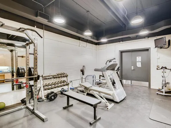 $2,650 | 710 Colorado Street, Unit 8C, Austin, TX 78701