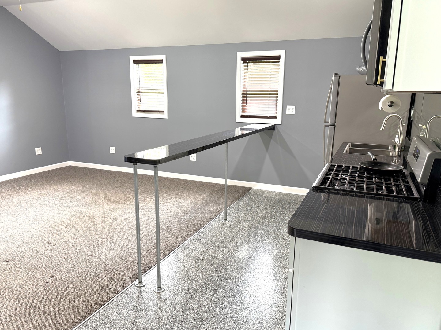 6N221 Virginia Road Roselle, IL 60172 - Photo 23 of 38