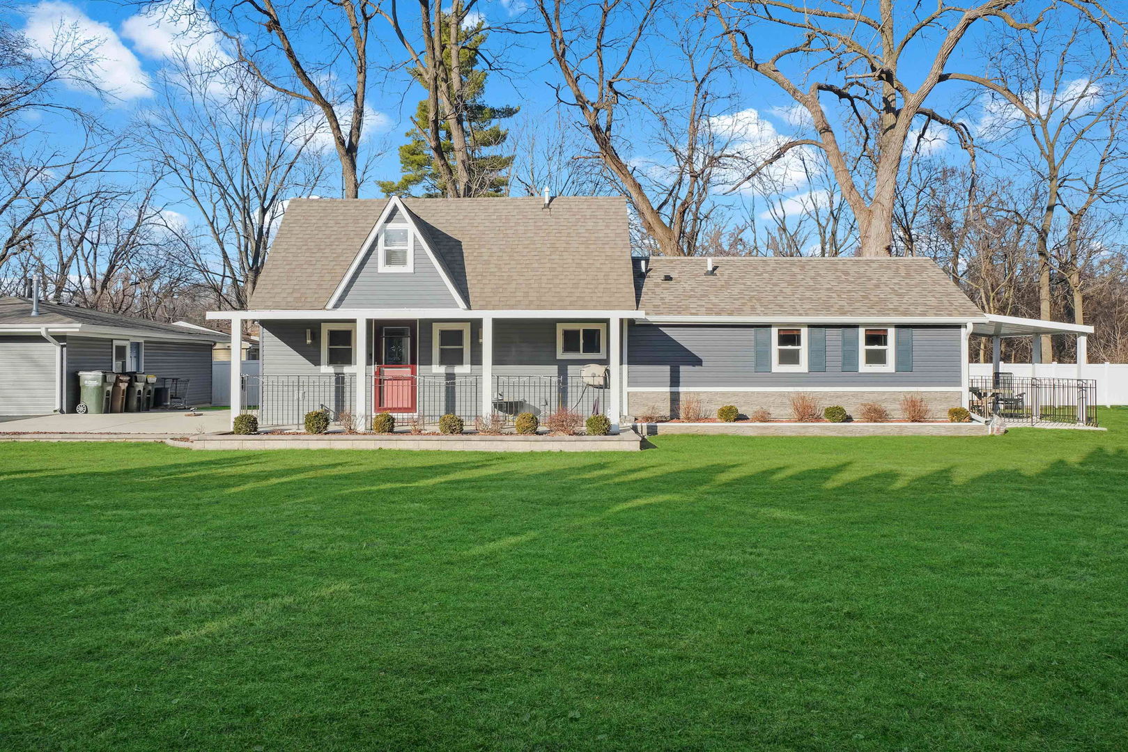 6N221 Virginia Road Roselle, IL 60172 - Photo 4 of 38