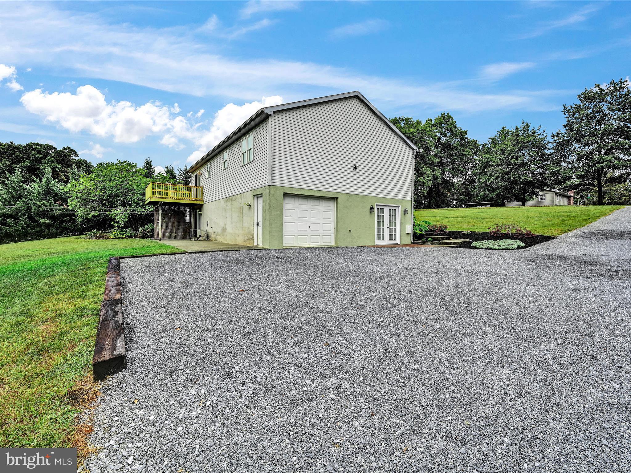 128 Deck Road Womelsdorf, PA 19567 - Photo 46 of 50 side