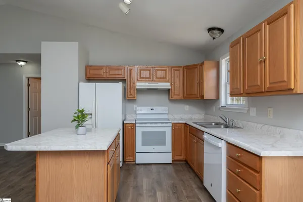 $295,000 | 11 Seaside Lane, Greer, SC 29650