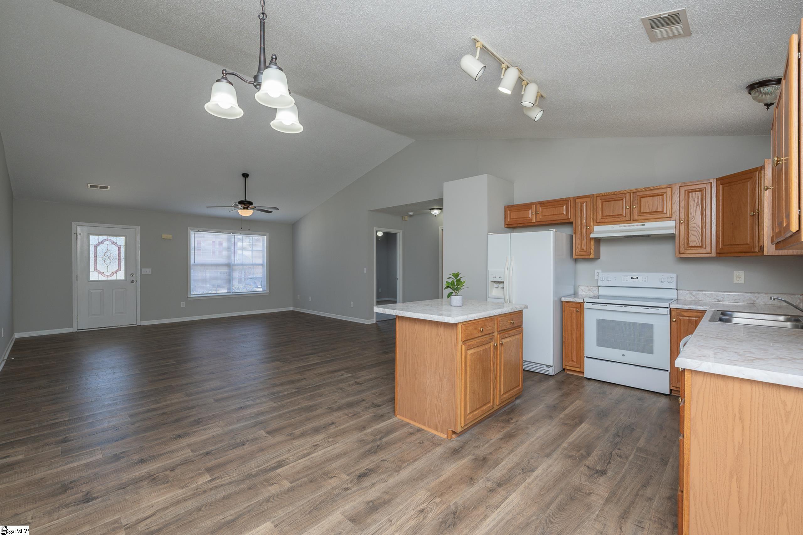 11 Seaside Lane Greer, SC 29650 - Photo 12 of 28