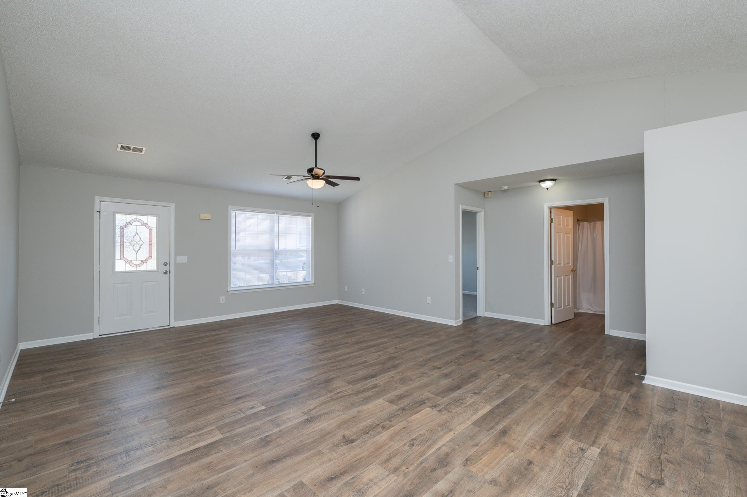 11 Seaside Lane Greer, SC 29650 - Photo 3 of 28