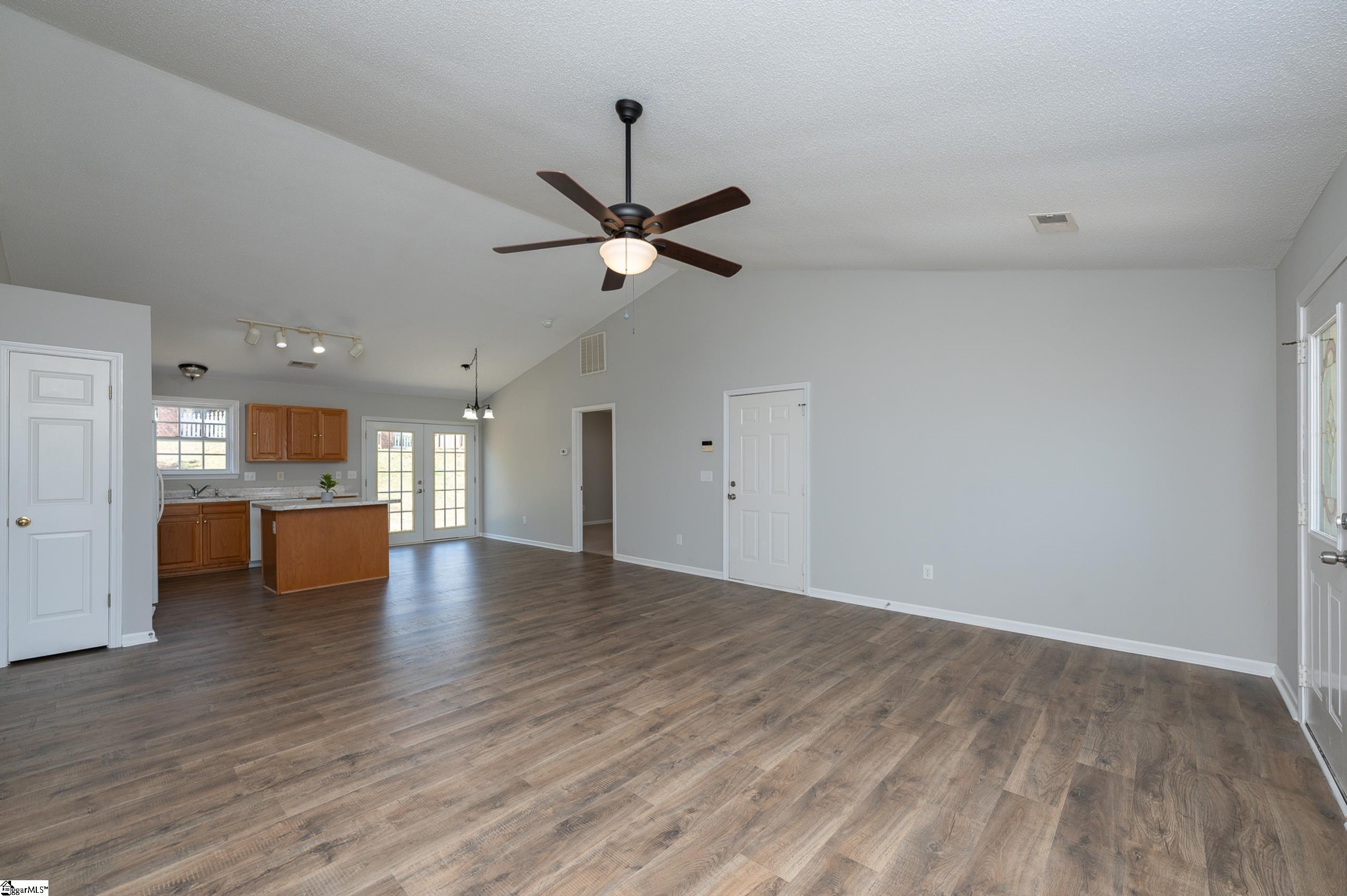 11 Seaside Lane Greer, SC 29650 - Photo 6 of 28