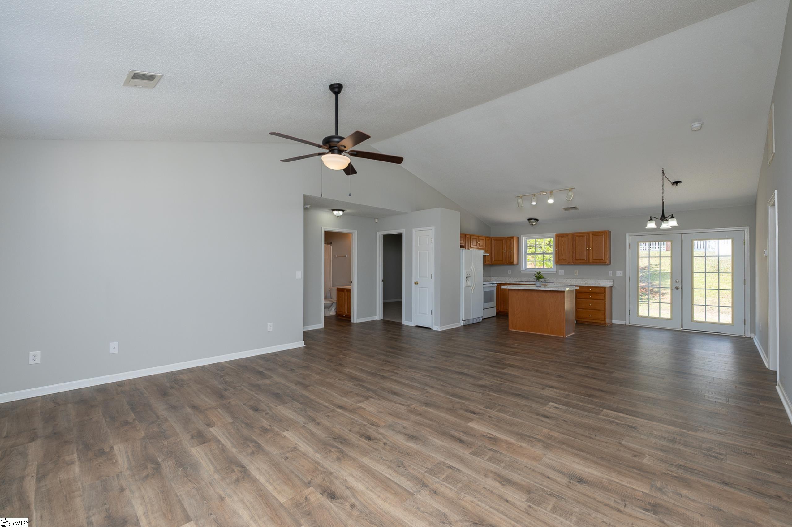 11 Seaside Lane Greer, SC 29650 - Photo 7 of 28